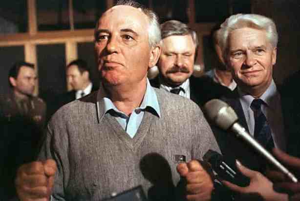 Gorbachev in first public appearance after Augist coup